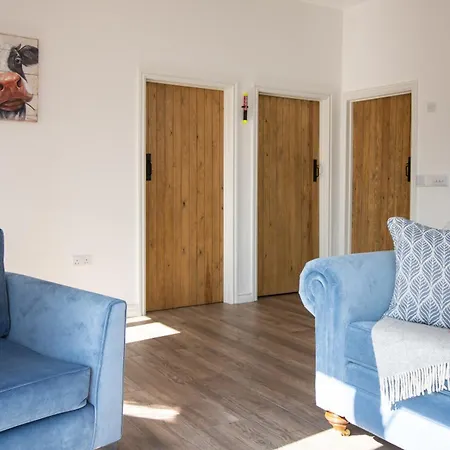 Finwood Green Farm Holiday Cottages-The Calf Shed And The Milk Parlour Henley-in-Arden Room photo