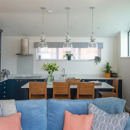 Finwood Green Farm Holiday Cottages-The Calf Shed And The Milk Parlour Henley-in-Arden Room photo