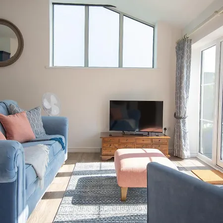 Finwood Green Farm Holiday Cottages-The Calf Shed And The Milk Parlour Henley-in-Arden Room photo