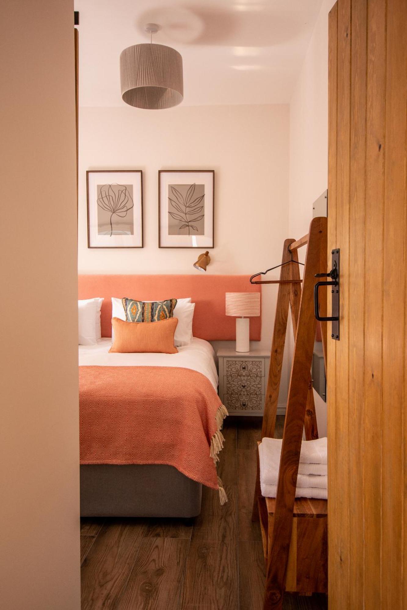 Finwood Farm Cottages-the Calf Shed And The Milk Parlour Holiday home *